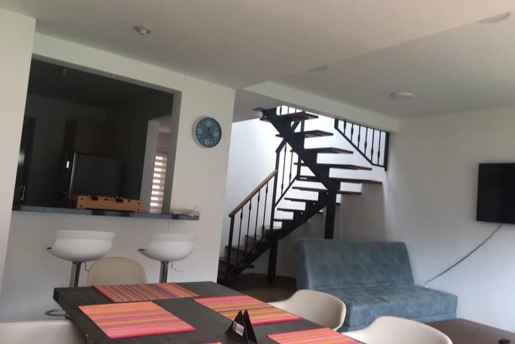 Сasa de vacaciones Happy House: Maravillosa Casa En De Leyva